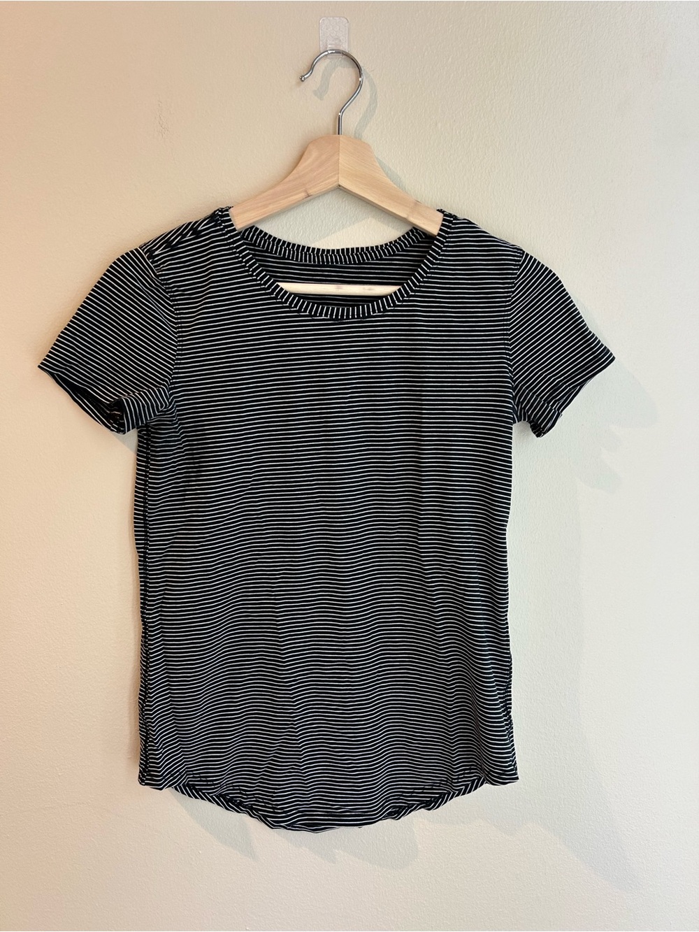 Lululemon Black White Striped Short Sleeve Crew Neck Tee